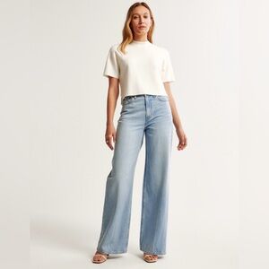 Women’s Abercrombie & Fitch Wide Leg Jeans Size 27